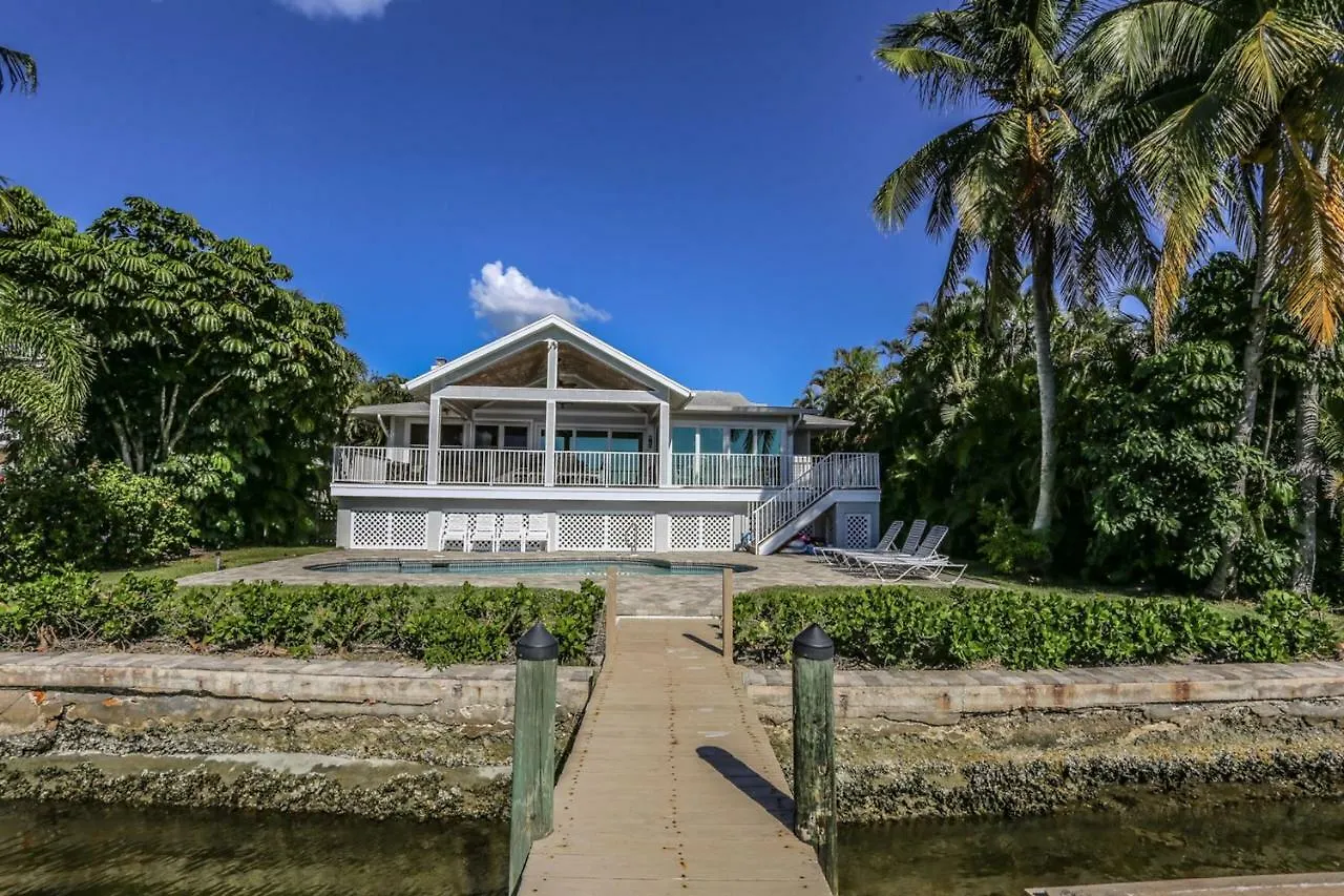 936 San Carlos * Fort Myers Beach