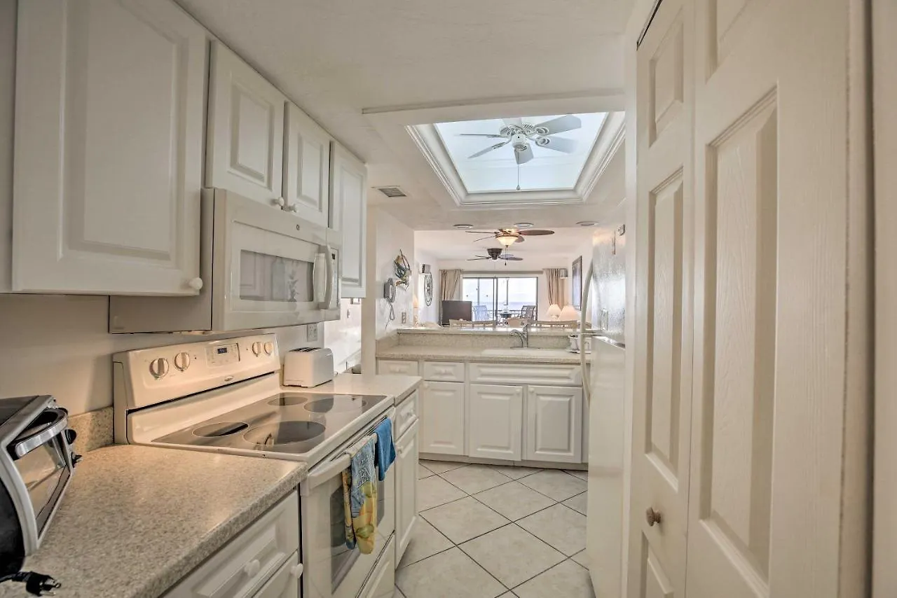Luxe Beachfront Family With Pool Access And Views *